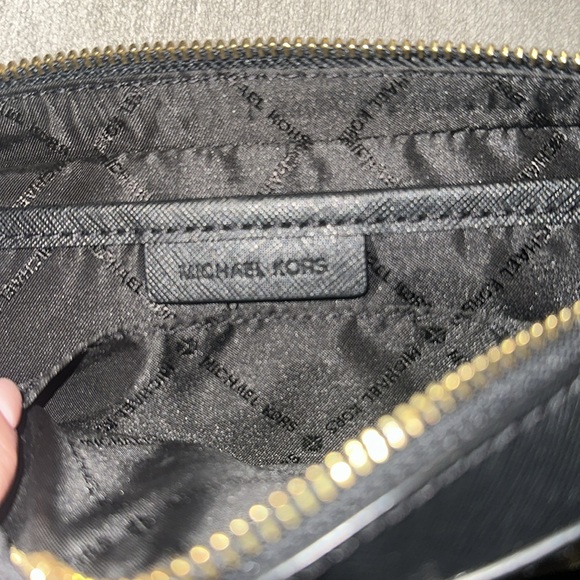 Michael Kors Cross Body - Picture 2 of 3